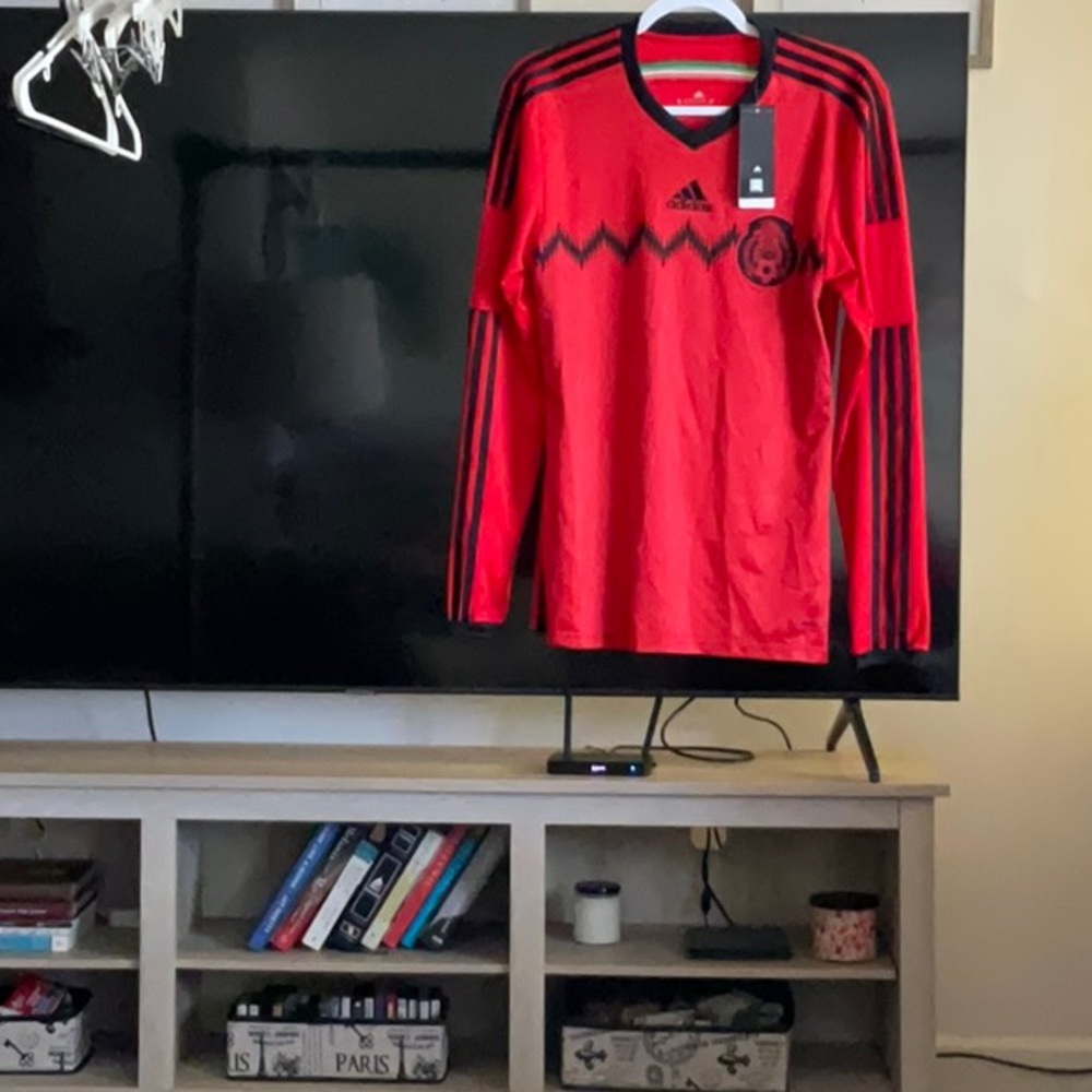 NWT mens Adidas shirt